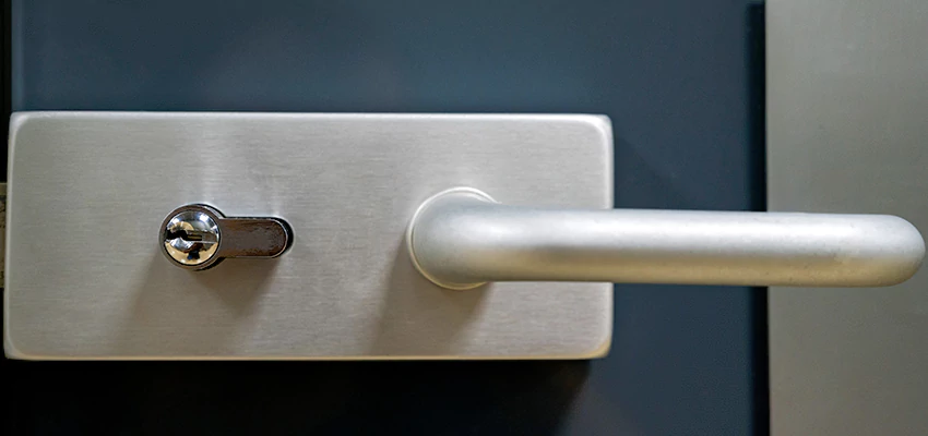 Change Patio Door Locks in Moorpark, California