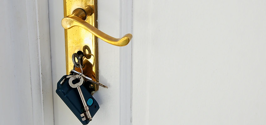 Broken Door Key Extraction in Moorpark, CA